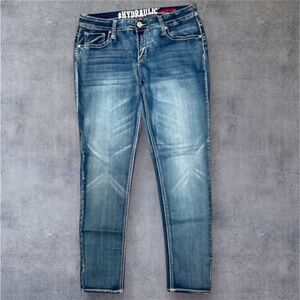 Women’s Hydraulic Curvy Jeans